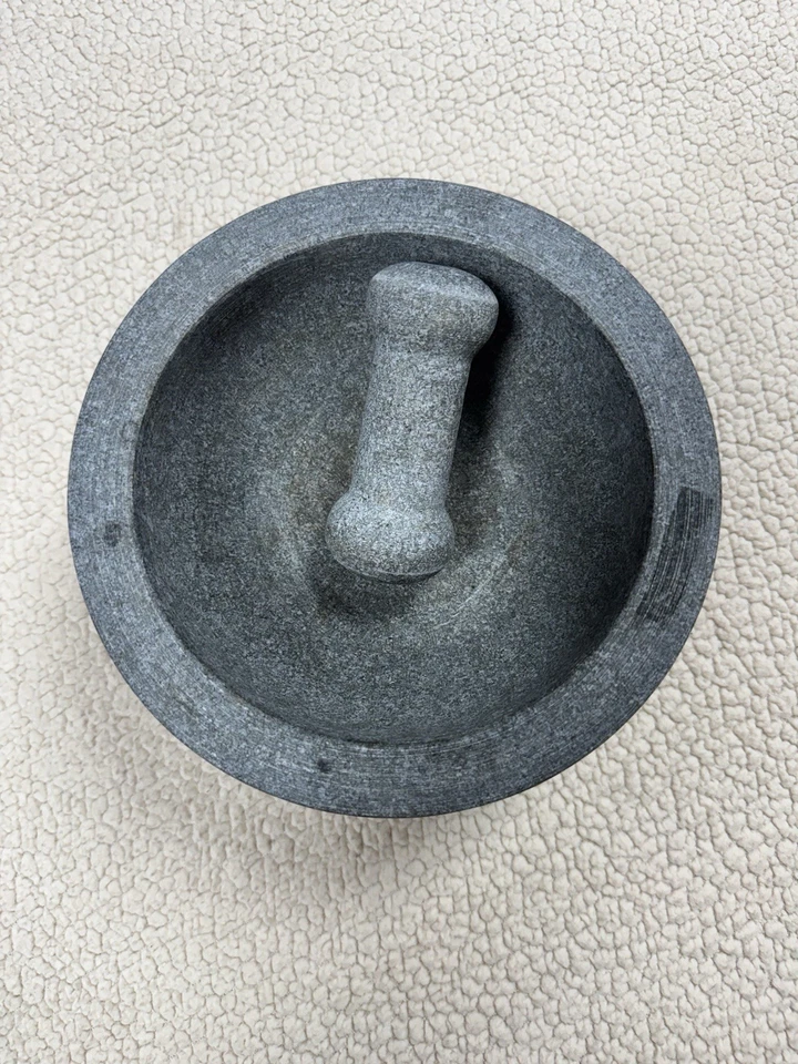 Vintage Massive Extra Large Granite Mortar and Pestle 8" HEAVY - Image 2 of 4