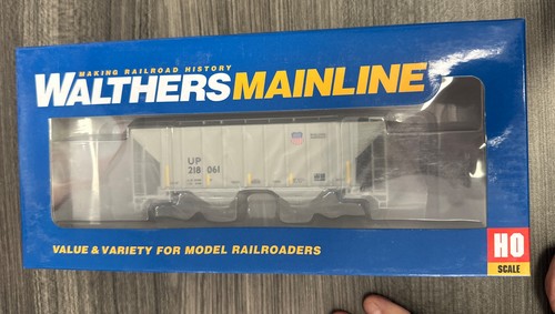 Tolva cubierta de 2 bahías Union Pacific CC Walthers MainLine HO 910-7968 37’ 2980cf | Zustand: New