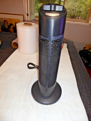 Sharper Image Ionic Breeze 3.0 S1397 Silent Air Purifier Works great all 3 speed
