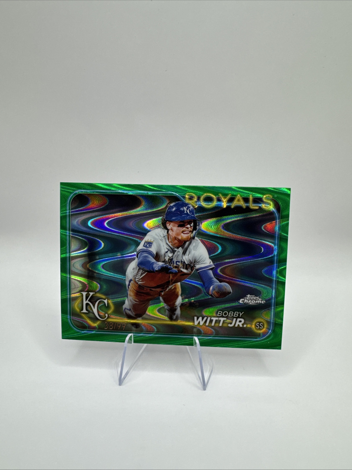 2024 TOPPS CHROME BOBBY WITT JR. GREEN RAYWAVE REFRACTOR /99 #120