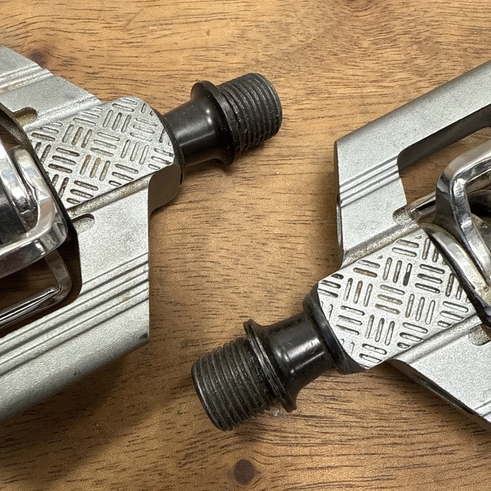 Crank Brothers Candy 2 Pedales Doble Cara Sin Clip Aluminio 9/16" Gris Foto 3 de 4