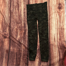 Women  s Spanx Leggings Camo Size XL