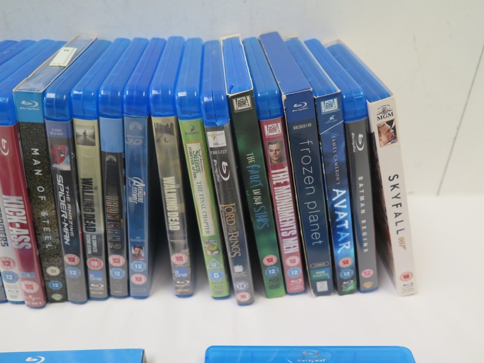 BluRay x28 Bluray Job Lot Bundle Walking Dead Avatar Dredd Batman