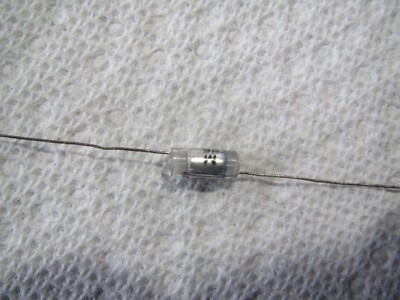 MALLORY 26pf  630V US MADE POLYSTYRENE NOS CAPACITOR  (20 PIECES)