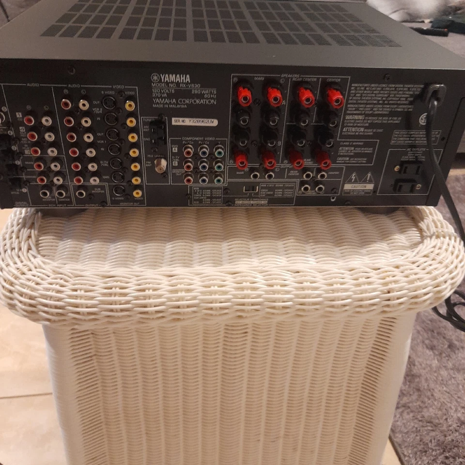 Yamaha RX-V630 Receiver Amplifier Tuner Stereo No Remote - Image 4 of 4