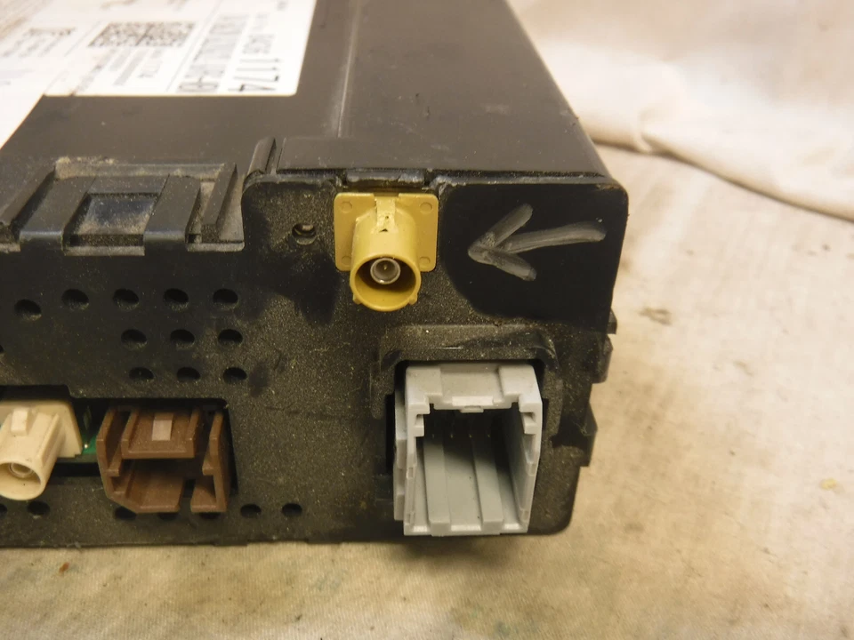 18 19 Cadillac Escalade Radio Receiver Module 84361174 YCA04 - Image 4 of 4