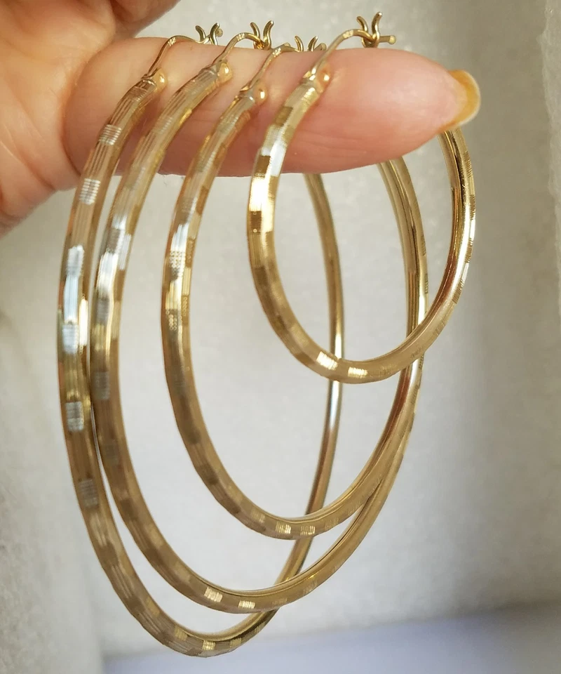 14k Yellow gold Hoop Earrings small medium large 3mm Diamond cut - Image 4 of 4