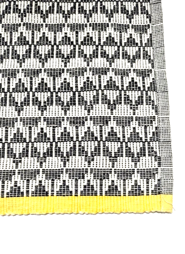 Set of 4 Reversible Placemats Woven Gray & White Geometric Pattern Yellow Edges - Picture 2 of 4