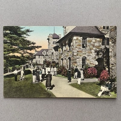 Pinnacle Inn Banner Elk North Carolina NC Exterior Fashion Lees McRae Postcard