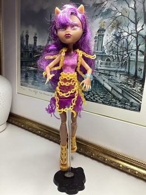 Monster High Haunted Clawdeen Getting Ghostly Doll 2014