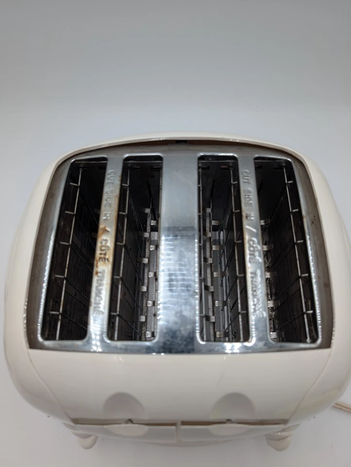 VNTG White Krups 4 slice Bread & Bagel Wide Slot Toaster, ToastSupreme IV FEA1 - Image 4 of 4