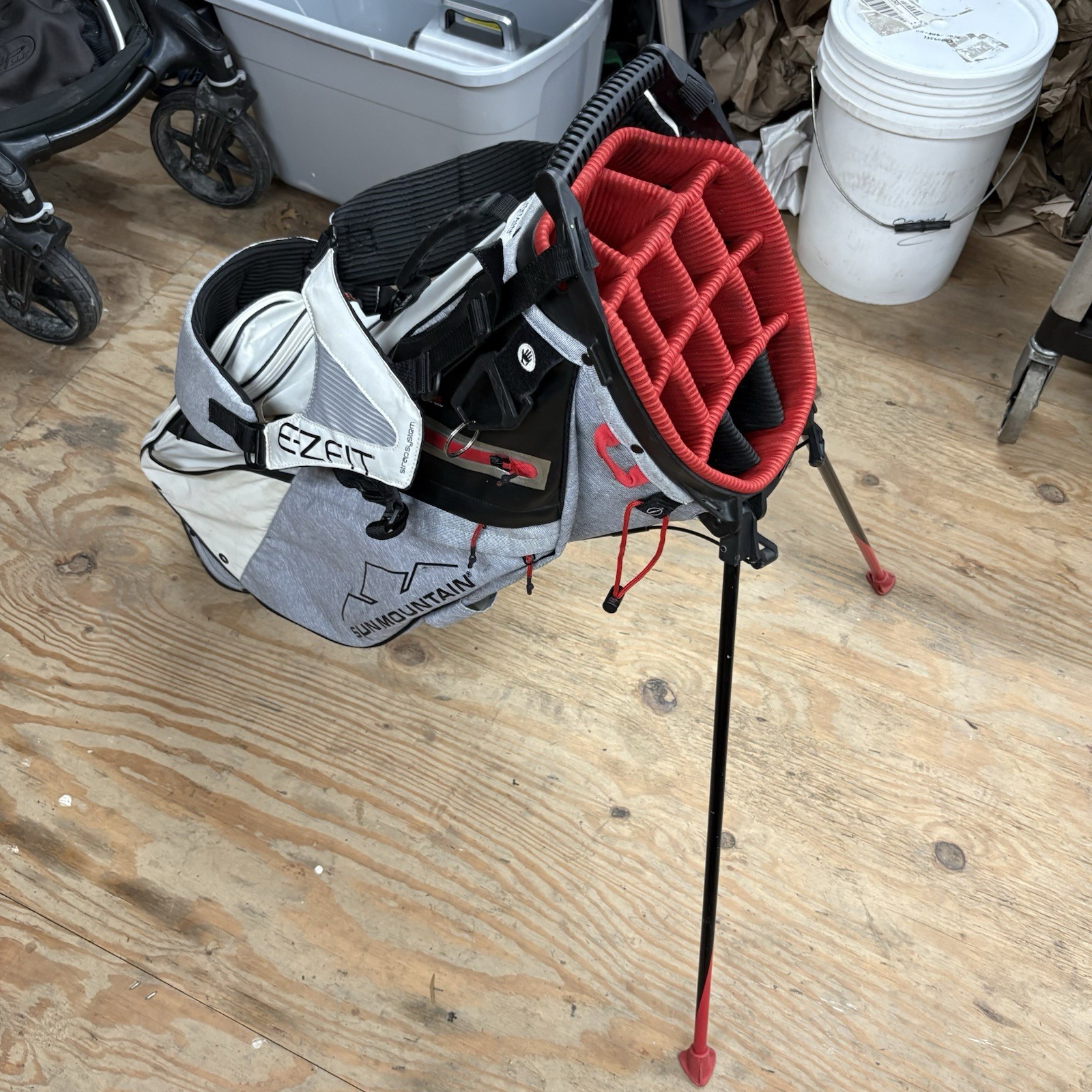 Sun Mountain 4.5LS 14-Way white/Bk/gray red trim Stand/Carry