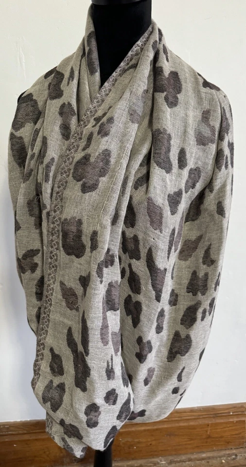 Bufanda infinita con estampado de leopardo Charlotte Russe Foto 3 de 3