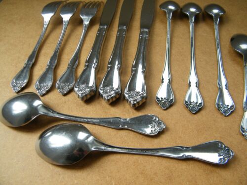 VTG Oneida Arbor Rose True Rose Stainless Steel Flatware Set of 12 Pieces - Picture 8 of 12