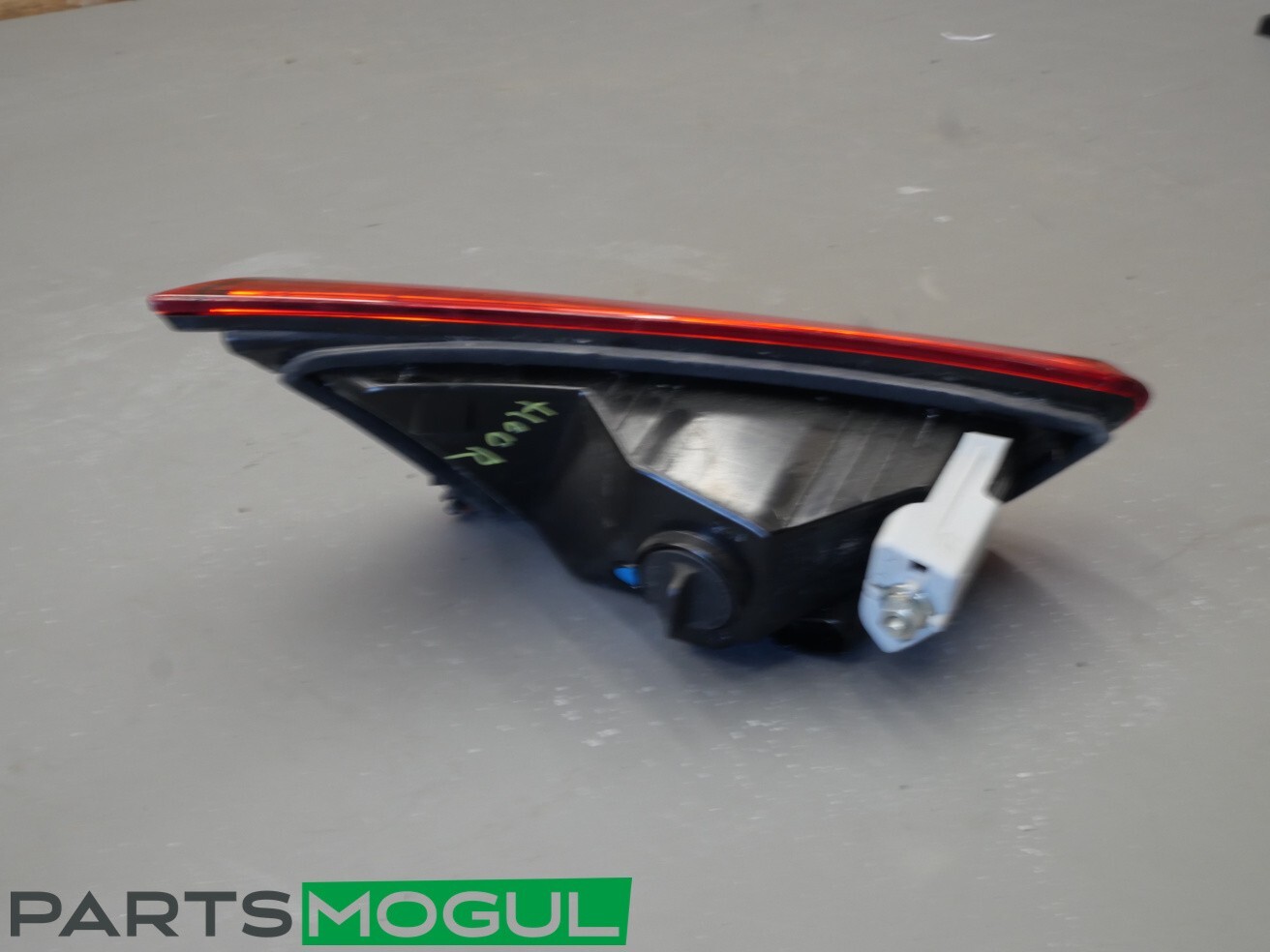 Maserati Ghibli 2014-2017 RIGHT Tail light