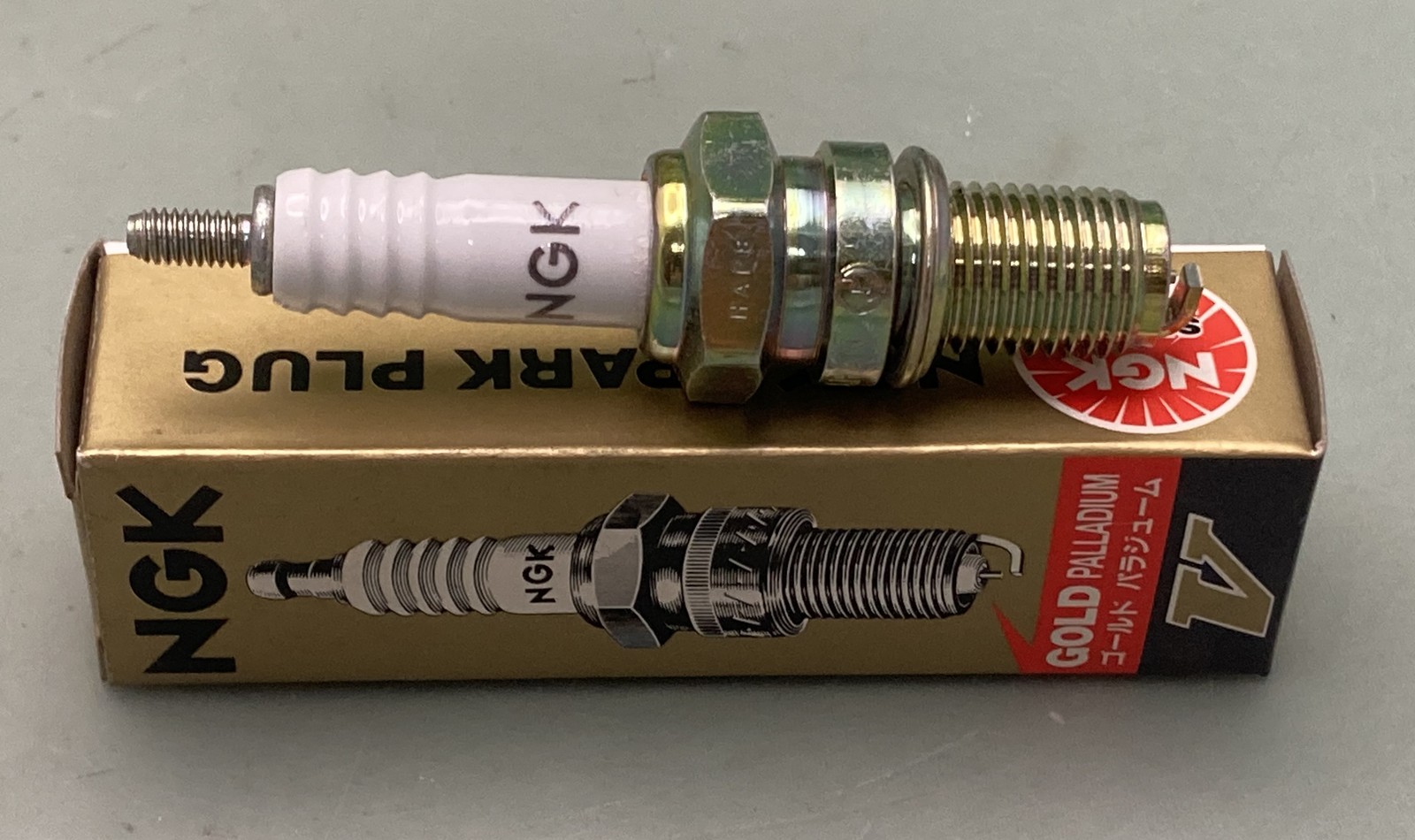New Genuine NGK D8EV Spark Plug Gold Palladium