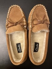 Clarks Women Moccasin Winter Slippers Cognac Suede Size 9 New