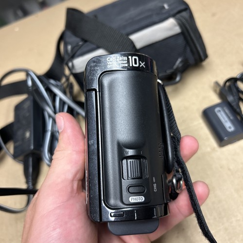 Sony HDR-CX100 HD Handycam Camcorder (Black) w/ 8GB Internal Memory - Picture 7 of 19