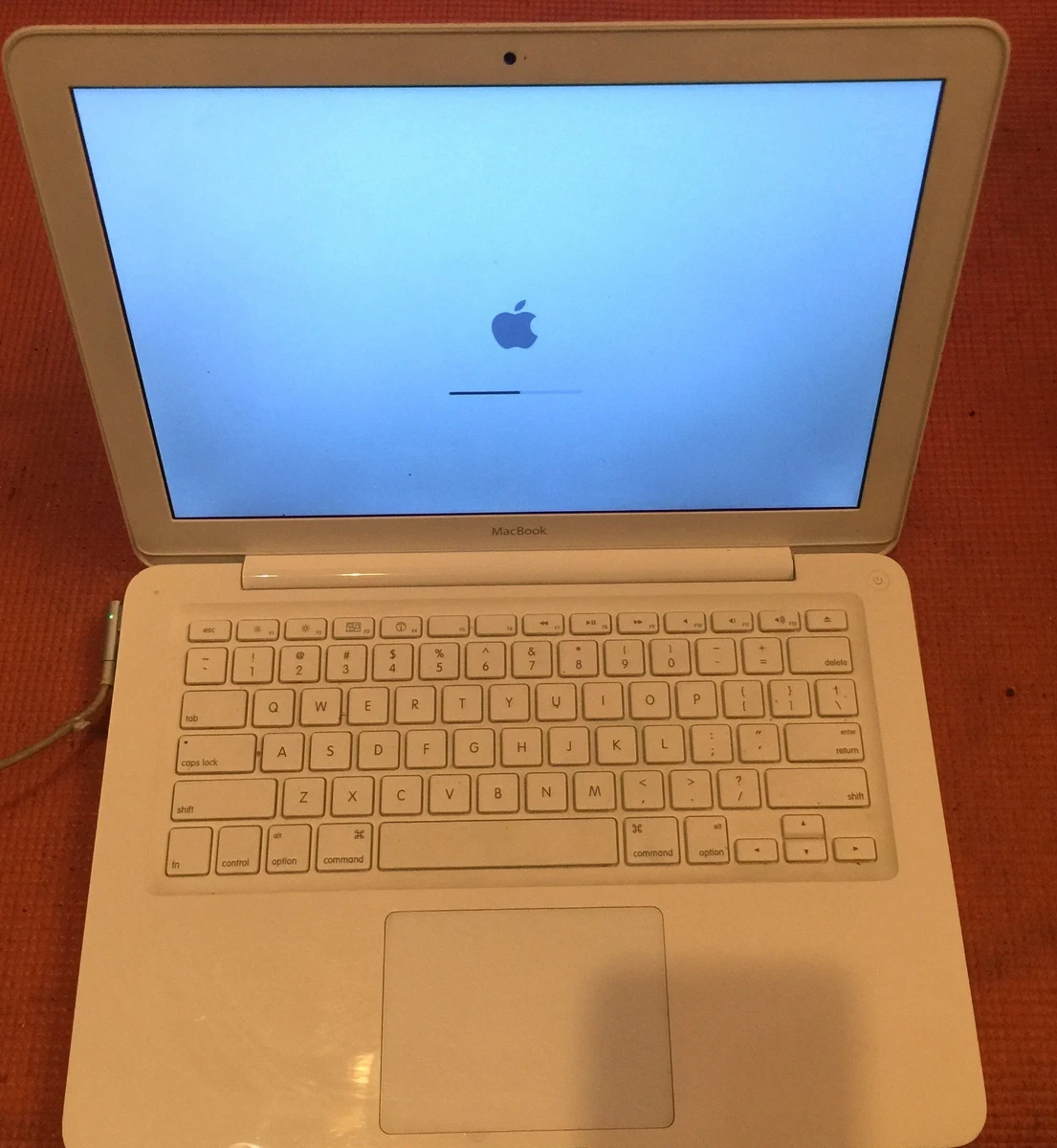Apple MacBook White Laptops 2010 for sale | eBay