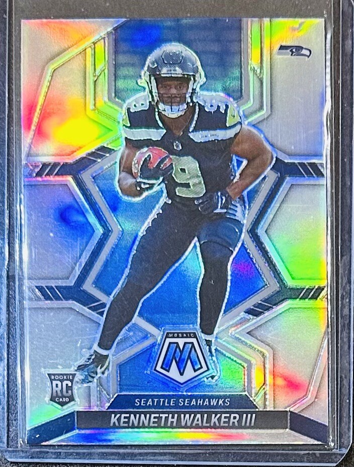 RARE💎KENNETH WALKER💎SILVER HOLO PRIZM💎2022 Mosaic ROOKIE INSERT RC #308