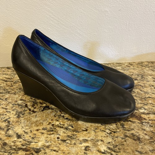 Crocs 14700 A-Leigh Black Leather Wedge 