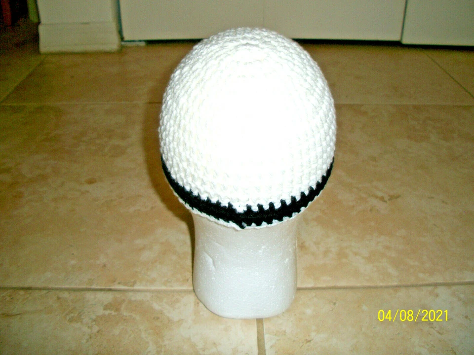 Gorro de crochê feito à mão BRANCO com LISTRA PRETA caveira Kufi Topi Harley motociclista - Imagem 4 de 4