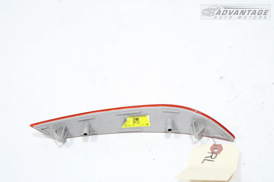 Parachoques trasero izquierdo Chevrolet Cruze 2016-2019 luz marcadora reflector OEM Foto 2 de 4