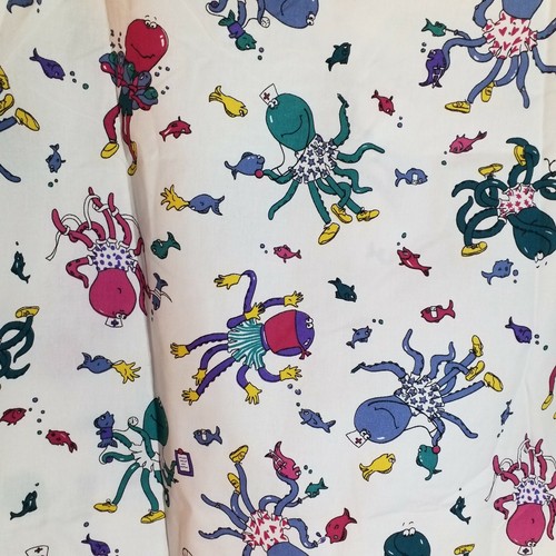 Women's Medical Scrub Top Octopus Fish Ocean Sea Creatures Med 2 Pockets - Picture 4 of 5