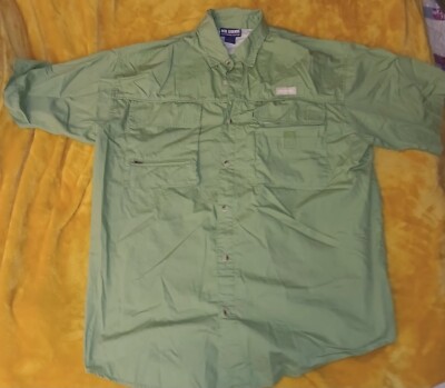 Reel Legends Preformance Clothing  Men's L Green Short Sleeve Waterproof Pocket