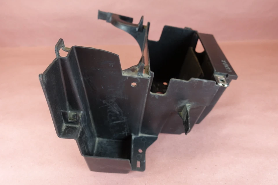 2010-2015 年本田 Shadow Phantom 750 VT750C2B 电池外壳盒 — 第 2/4 张图片