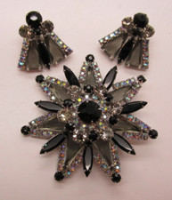 Vintage 1963 D  E JULIANA Triangle Rhinestone Brooch Earrings Set BOOK SET