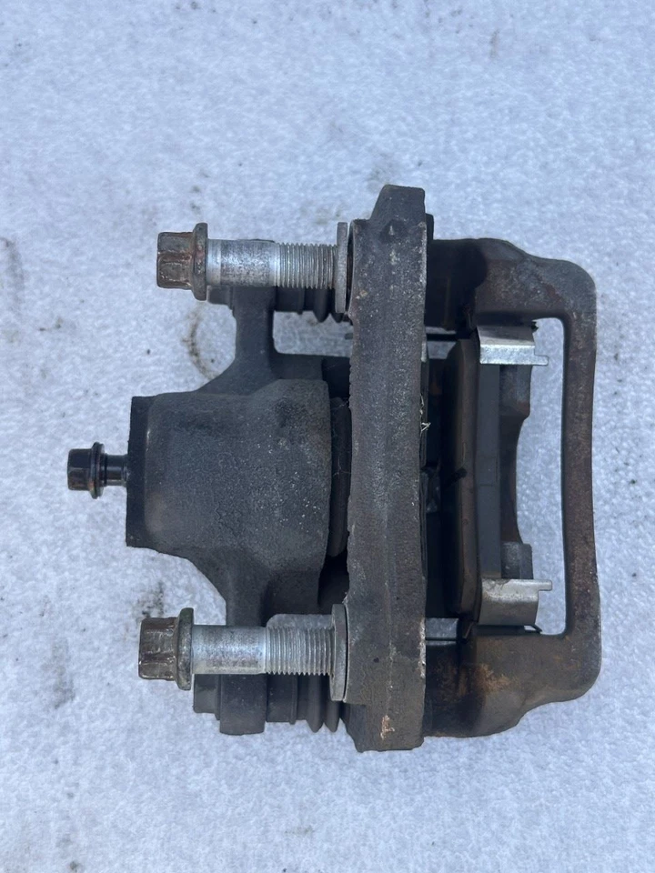 Pinza de freno trasera izquierda Kia Optima 2017 2,4 L 58310-C1A15 Foto 2 de 2