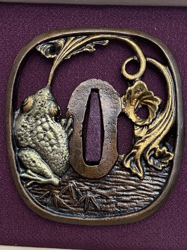 Authentic Japanese Iron Signed Carved Frog & Gecko Tsuba 7.6x6.9cm w/Box Katana