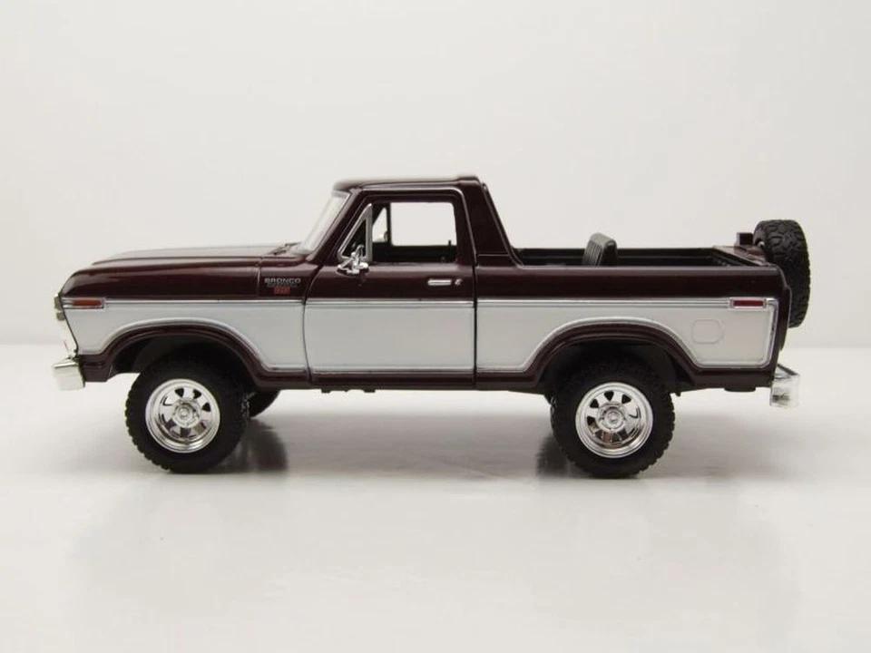 Ford BRONCO Pick Up 1978 Rosso Scuro Modellino Auto Bianca 1:24 MotorMax - Immagine 3 di 4