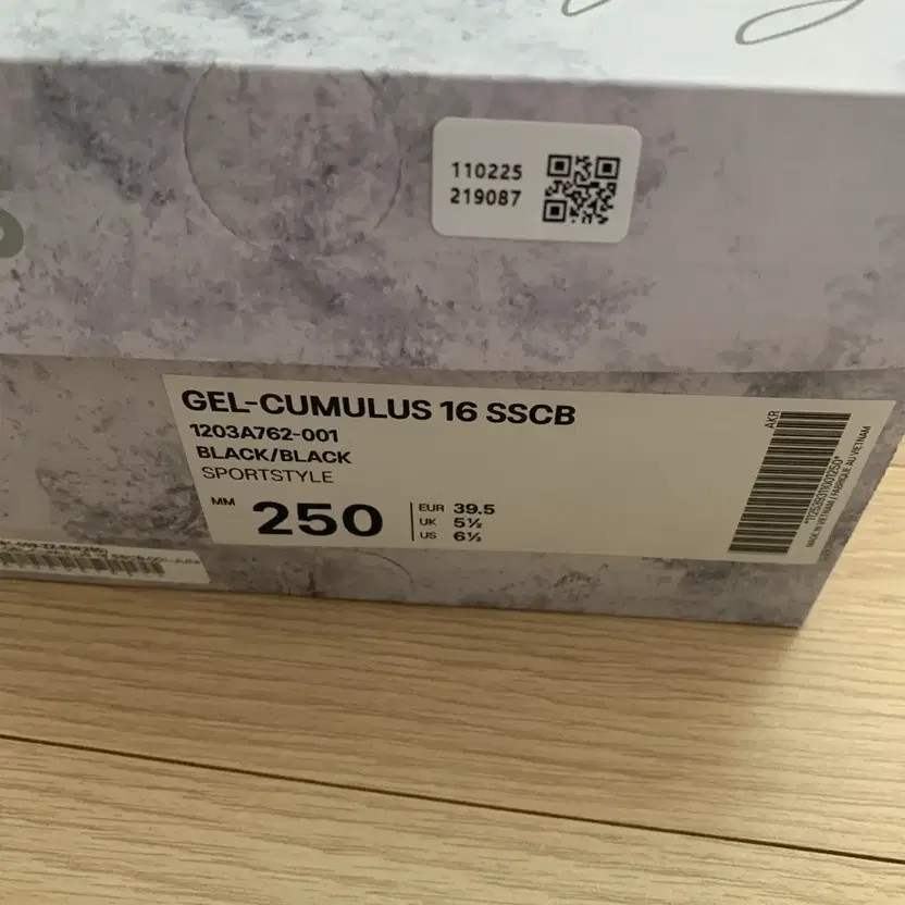 ASICS Cecilia Vanser Gel Quimulsa Sneakers - Size 250, Pre-Owned thumbnail 3