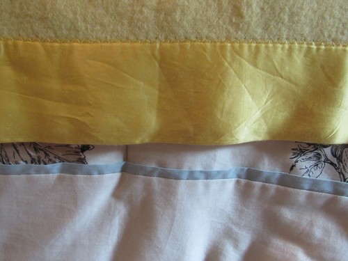 "VINTAGE KENWOOD TEXTILPRODUKTE GELBE WOLLDECKE SATINVERKLEIDUNG 73,5""X88,5" - Bild 6 von 11