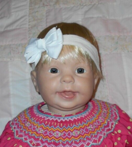 Global UNISEX *BABY* Doll Wig SZ 15/16 LIGHT BLONDE Cup Shape Partial Cap SB NWT - Picture 1 of 8