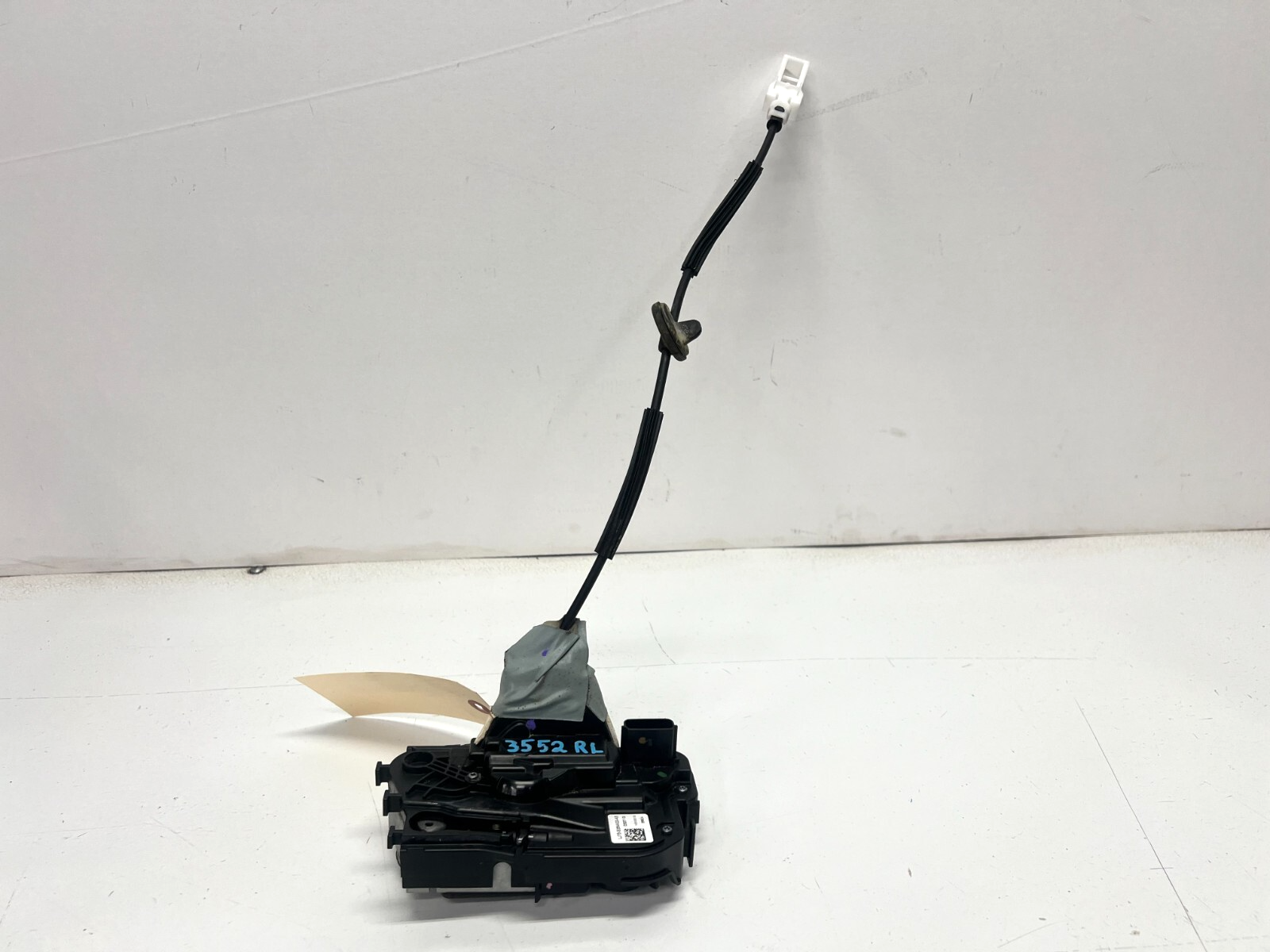 20-24 LINCOLN CORSAIR REAR LEFT SIDE DOOR LOCK LATCH ACTUATOR, OEM LOT3552