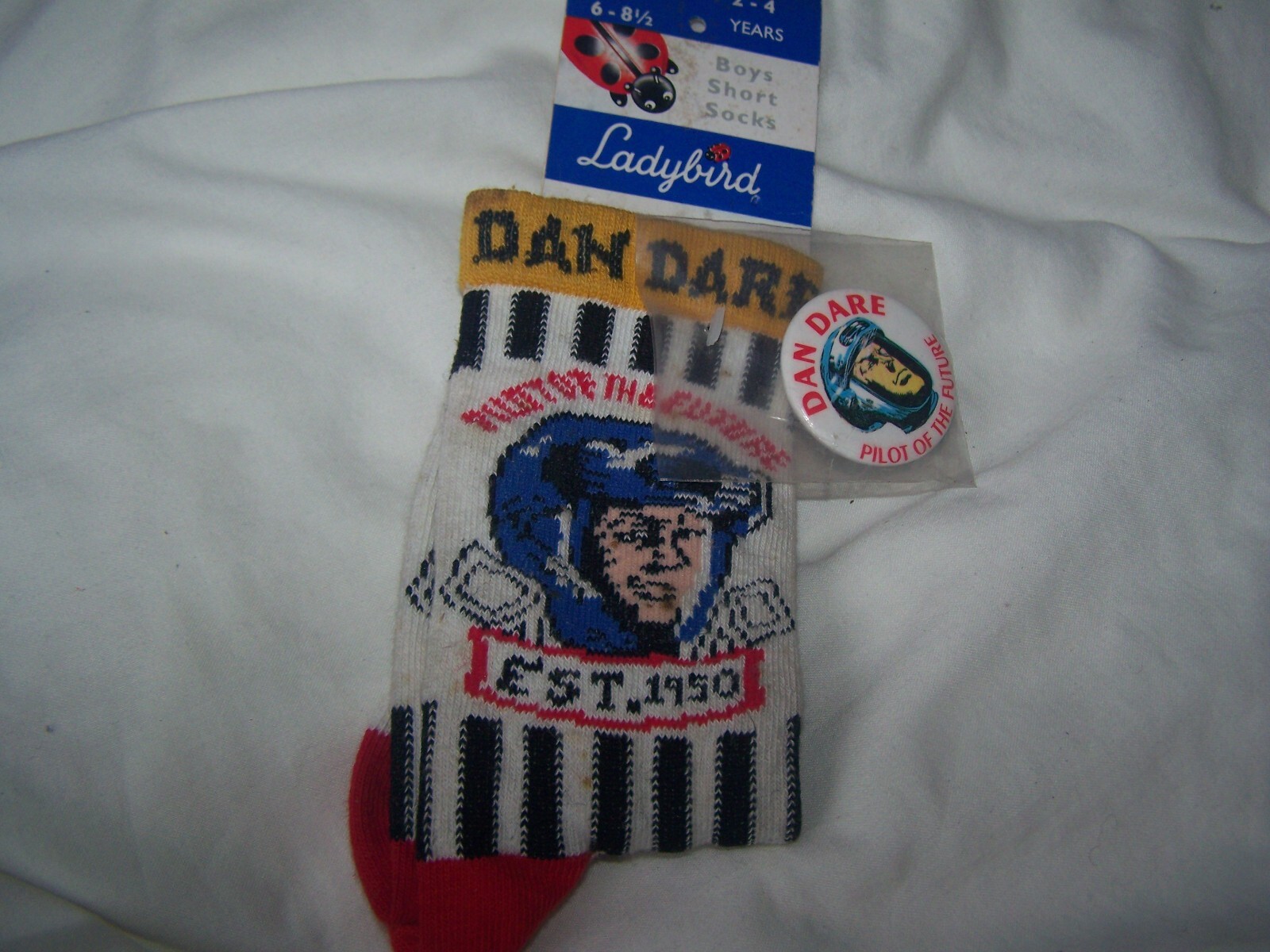 Dan Dare Pilot of the Future Novelty children's socks and badge