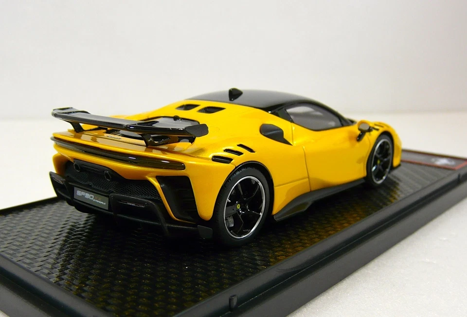 FERRARI SF90 XX Stradale Giallo Tristrato LTD BBR MODELS 1:43 - Immagine 4 di 4