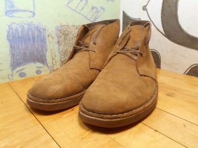 Clarks Brown Nubuck Leather Chukka Ankle Boots Men display picture 2