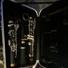 Vandoren Clarinet Black Plastic with Case and Mouthpiece