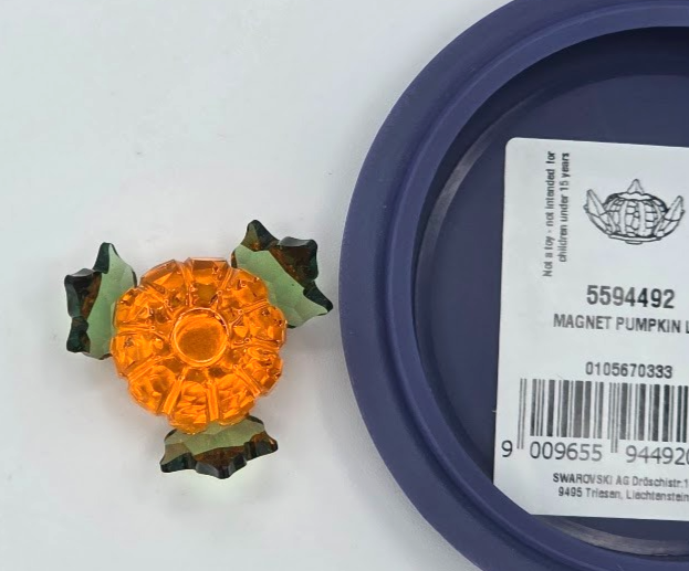 Swarovski Garden Tales Crystal PUMPKIN Magnet Large 5594492