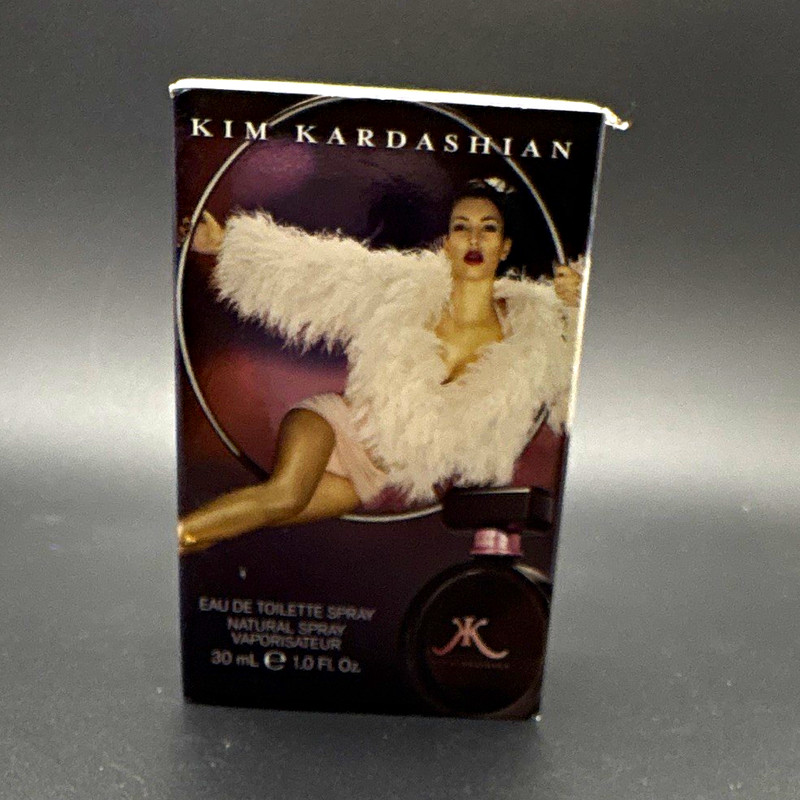 Kim Kardashian Kim Kardashian Eau de Toilette Spray 1 fl oz Regular Size