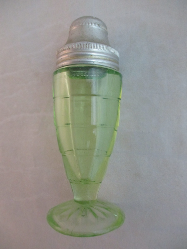 Vtg Anchor Hocking "Block Optic" Green Depression Glass Pedestal Single Shaker - Picture 2 of 4