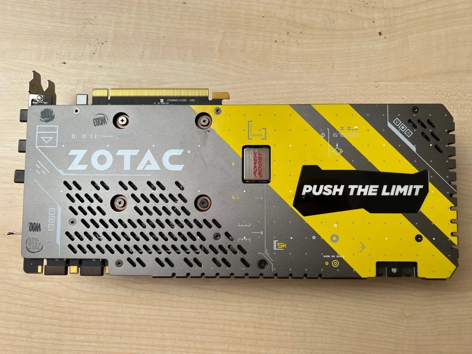 Zotac GeForce 1070 Ti AMP! Extreme - Image 4 of 4