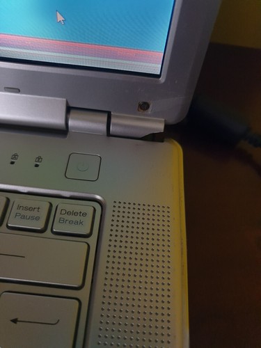 Stripe on Screen SONY VAIO VGN-CR42S 14.1",Intel Core T8100,3GB RAM,240GB HDD - Picture 12 of 20