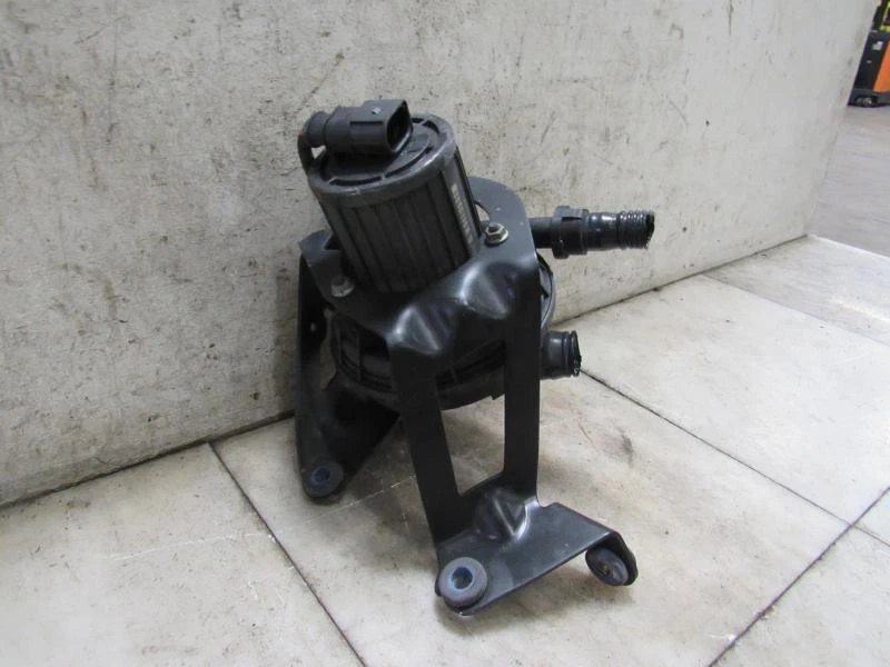 04 05 06 07 08 09 Bomba de aire VW TOUAREG Foto 4 de 4