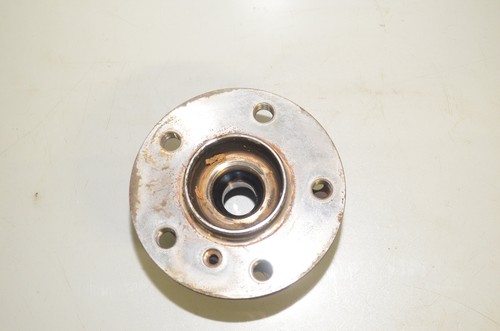 BMW F48 X1 25i xDrive I01 F40 F45 F44 Radnabe mit Lager 8845775 6874443 6850415