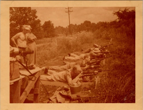 Vtg Color Photo 1943 Soldiers Men Target Practice Shooting Rifles Weapon WW2